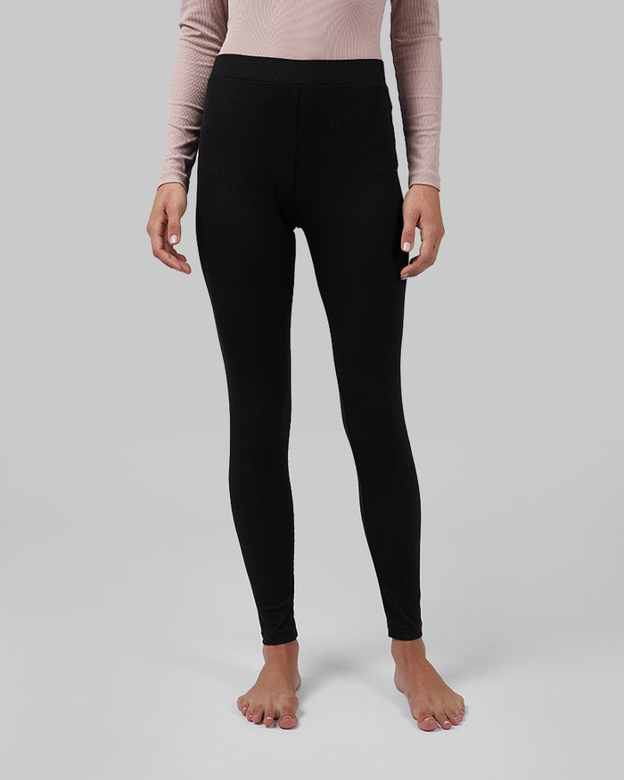 32 Degrees Black _ Women's Midweight Rib Baselayer Legging {model: Katie is 5'10" and size 4, wearing size S}{bottom}{right}{bottom}{right}