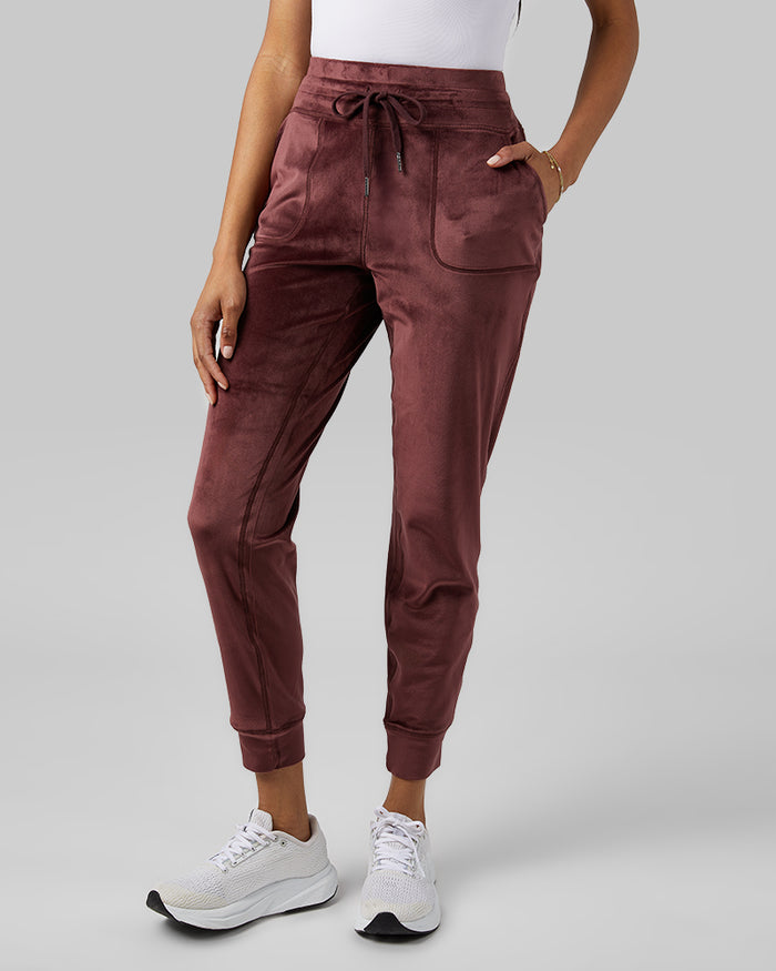 32 Degrees Decadent Chocolate _ Women's soft Velour Jogger {model: Dido is 5'9"and size 4 wearing size S}{bottom}{right} {bottom}{right}