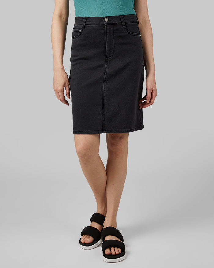 32 Degrees Black Denim _ Women's stretch Comfort Jean skirt {model: Rachel is 5'9"and size S wearing size 4}{bottom}{right} {bottom}{right}