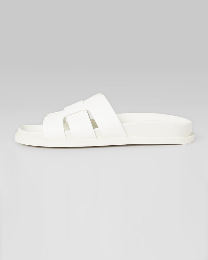 32 Degrees Cream _ Women's H-Band Footbed sandals {bottom}{right}