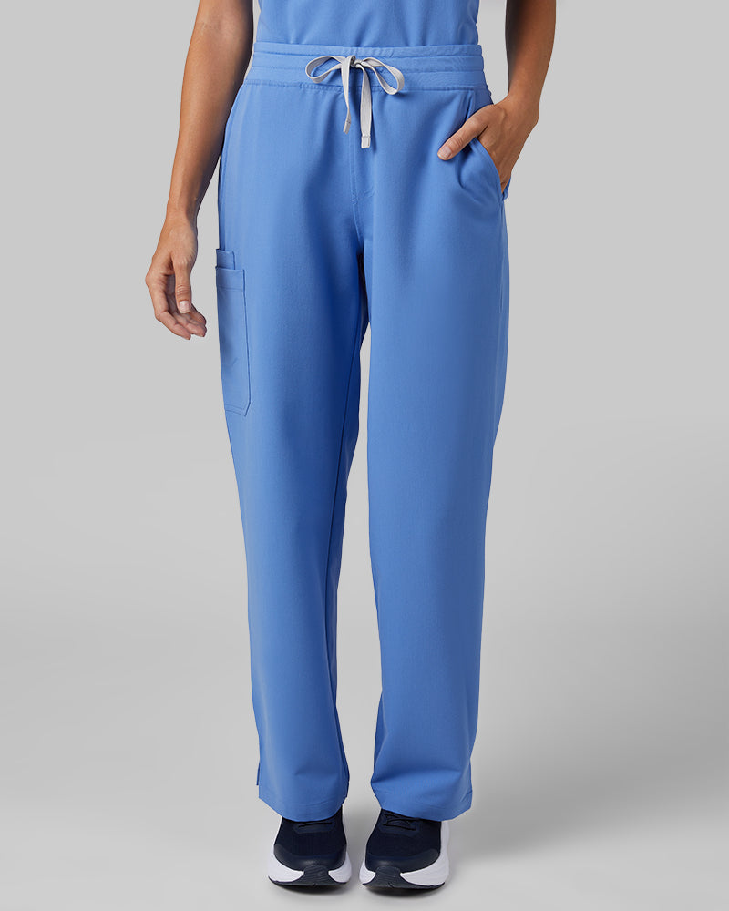 32 Degrees Blue Sky _ Womens Cargo scrub Pants {model: Colby is 5