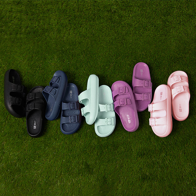 WOMEN'S CUSHION BUCKLE SLIDES