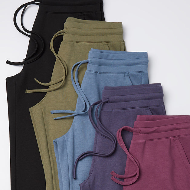 WOMEN'S STUDIO TECH CAPRI