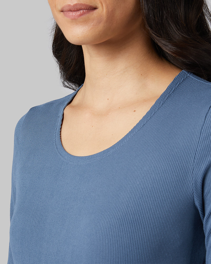 WOMEN'S SOFT RIB SCOOP TOP