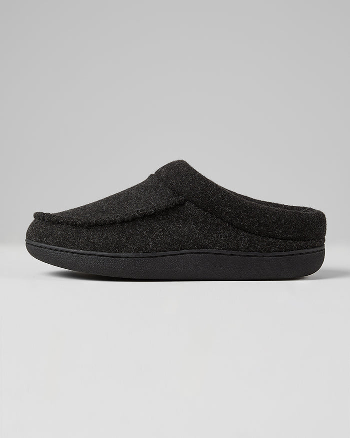 32 Degrees Black_Men's Indoor-Outdoor slippers {bottom}{right}