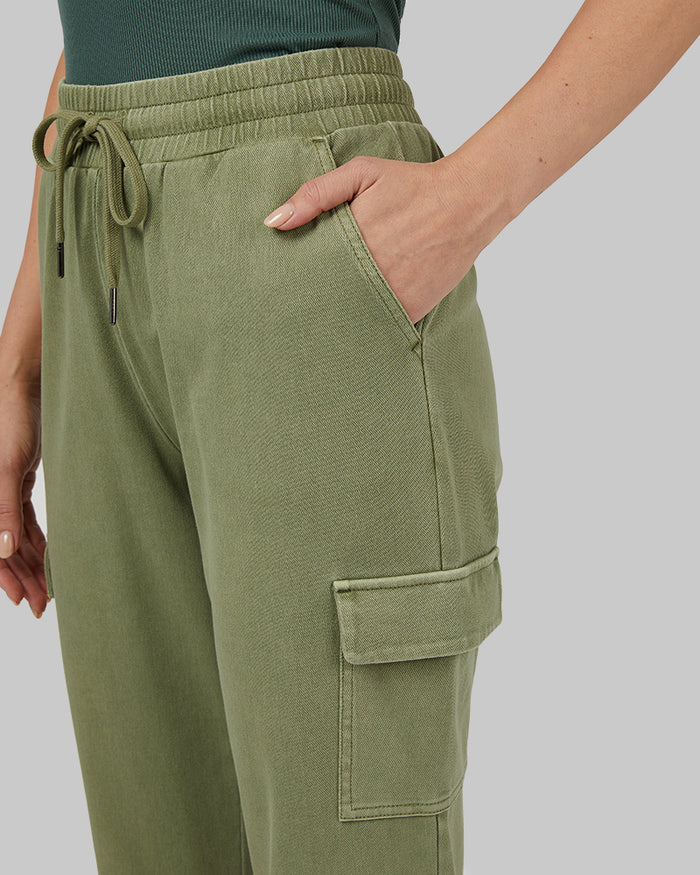 32 Degrees Oil Green _ Womens Knit Cargo Ankle Pant {model: Bruna is 5'8" and size 4, wearing size S}{bottom}{right} {bottom}{right}