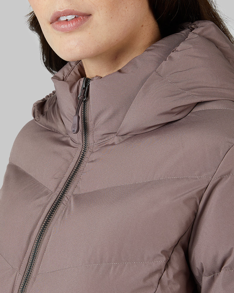 32 Degrees Iron Cocoa _ Womens Midweight Puffer Tech Jacket {model: Katie is 5