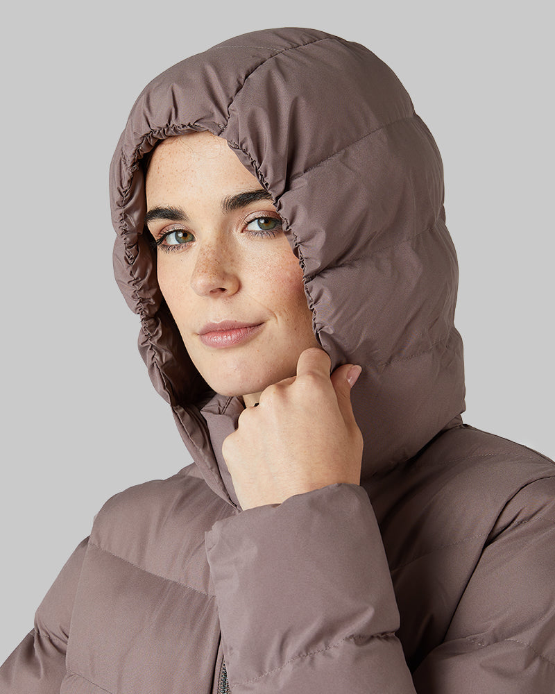 32 Degrees Iron Cocoa _ Womens Midweight Puffer Tech Jacket {model: Katie is 5