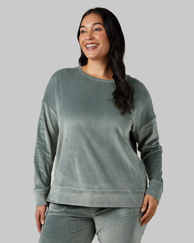 WOMEN'S SOFT VELOUR CREW TOP