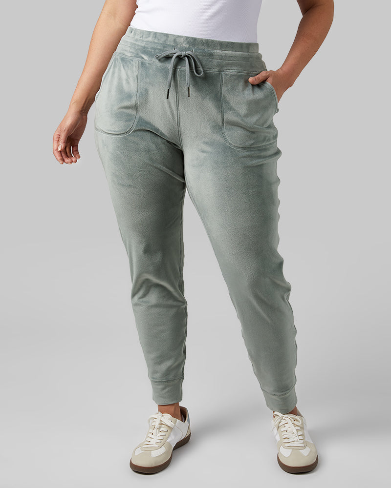 WOMEN'S SOFT VELOUR JOGGER