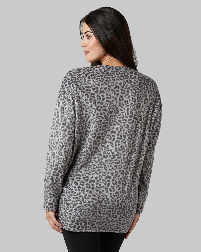 32 Degrees Grey Leopard _ Womens 2Pc Fleece sleep set {model: Bailey is 5'9and size 4 wearing size S}{bottom}{right} {bottom}{right}