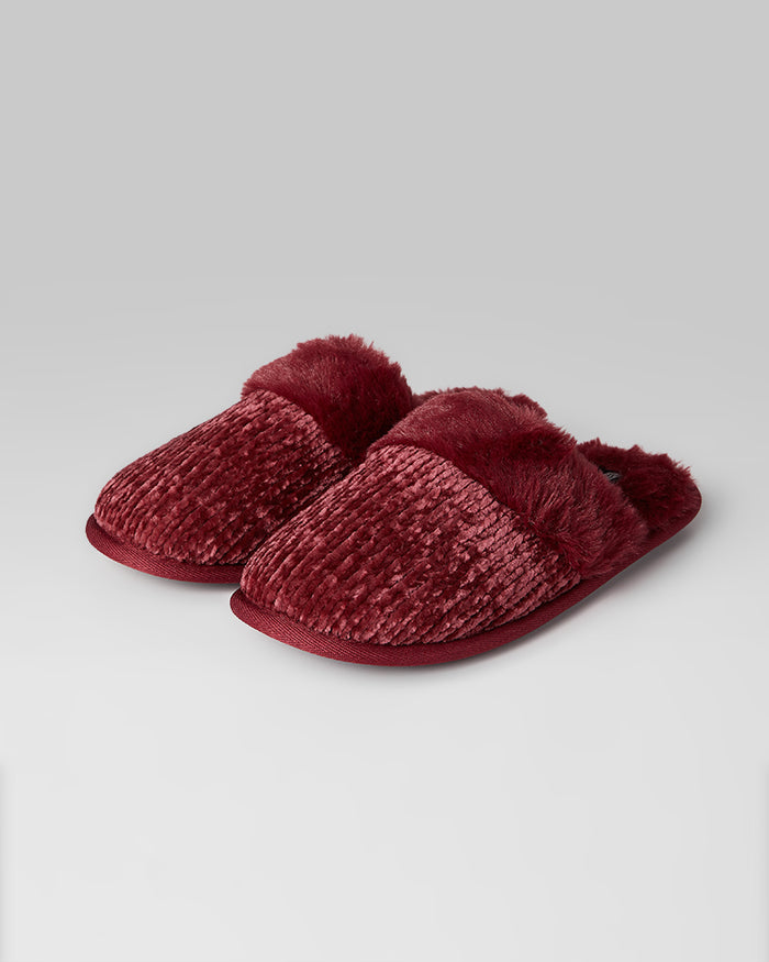 32 Degrees Burgundy _ Women's Cozy Chenille slippers {bottom}{right}