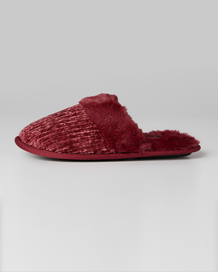 32 Degrees Burgundy _ Women's Cozy Chenille slippers {bottom}{right}