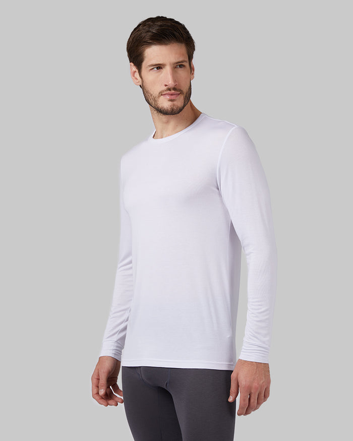 32 Degrees White _ Men's Lightweight Baselayer Crew Top {model: Ryan is 6'2", wearing size M}{bottom}{right} {bottom}{right}