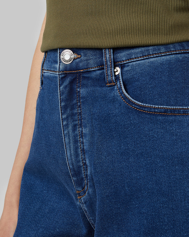 Women's Stretch Comfort Jean 5in Short