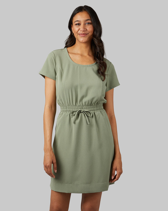 32 Degrees Agave Leaf _ Women's Lightweight Twill Pocket Dress {model: Jess is 5'11"and size 4 wearing size S}{bottom}{right} {bottom}{right}