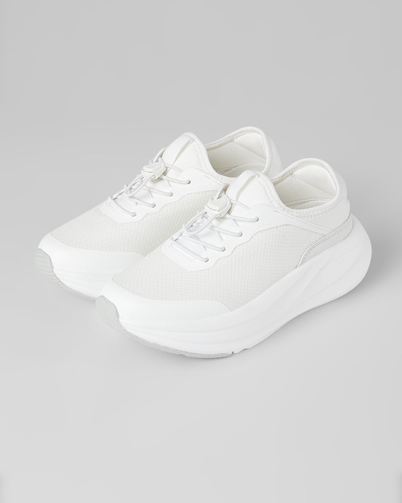 WOMEN'S CLOUD SNEAKERS
