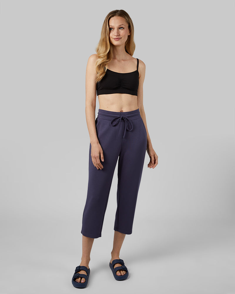 WOMEN'S STUDIO TECH CAPRI