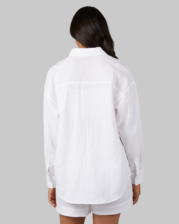 32 Degrees White _ Women's soft Gauze Oversized Long sleeve Button-Up {model: Jess is 5'11"and size 4 wearing size S}{bottom}{right} {bottom}{right}