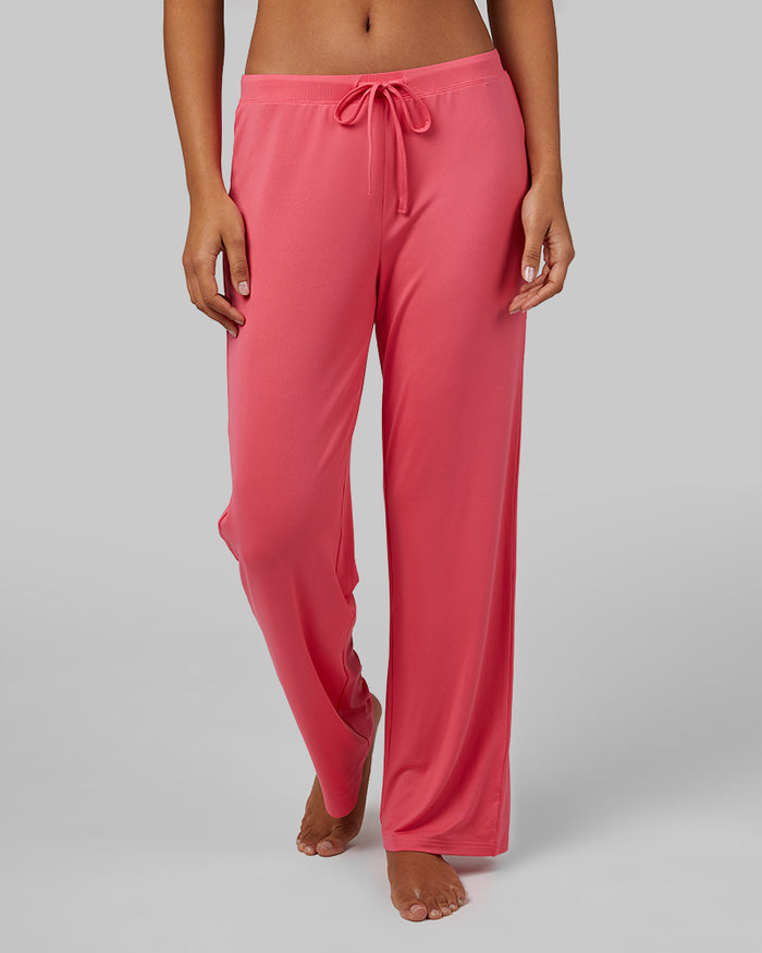 32 Degrees Honeysuckle _ Women's Cool sleep Pant {model: Meli is 5'9"and size 4 wearing size S}{bottom}{right} {bottom}{right}