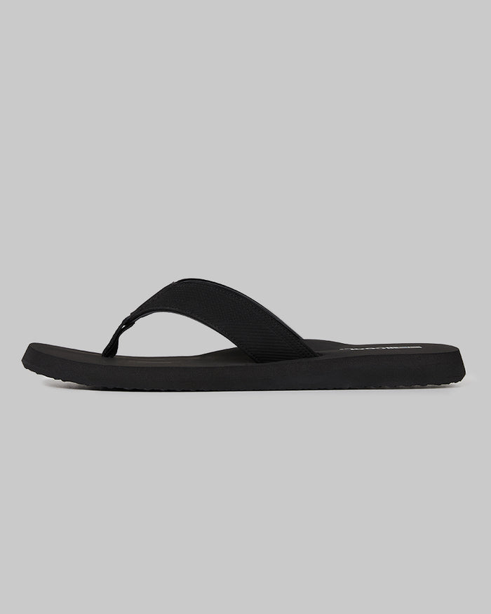 32 Degrees Black _ Men's Casual Comfort Flip Flops {bottom}{right}
