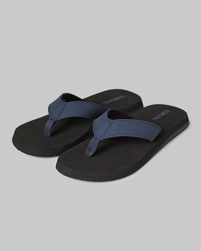 32 Degrees Navy _ Men's Casual Comfort Flip Flops {bottom}{right}
