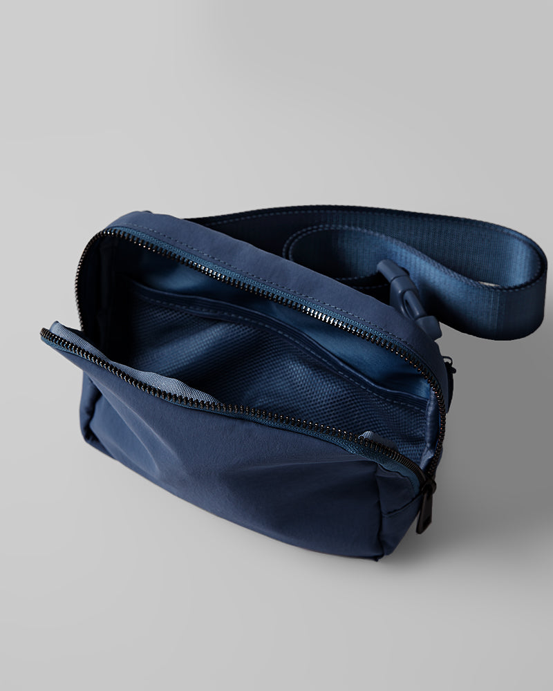 PKG umiak 3L Cross-body - packable – PKG Carry Goods