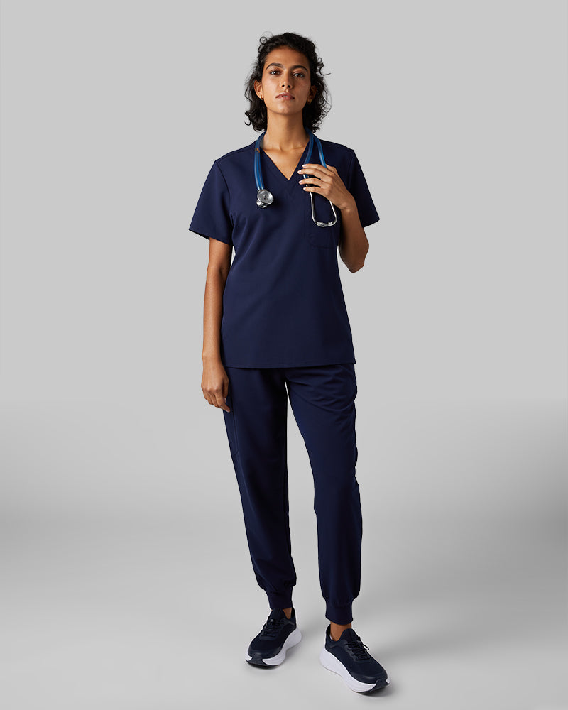 32 Degrees Navy _ Womens 1-Pocket V-Neck scrub Top {model: Arantza is 5