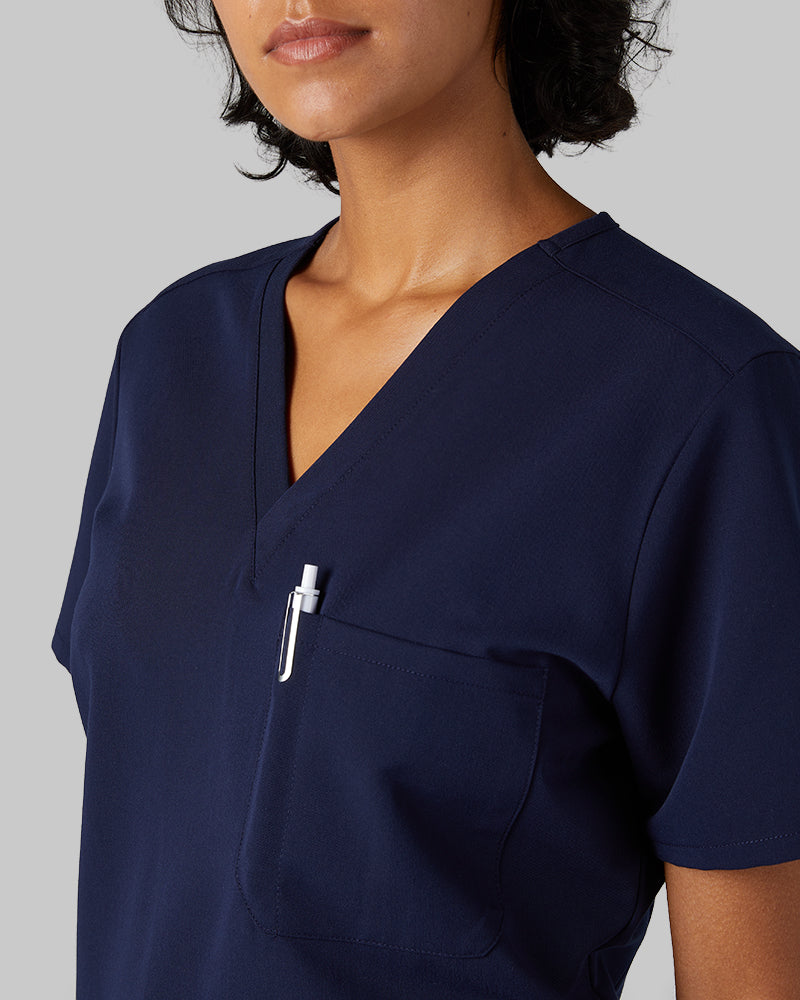 32 Degrees Navy _ Womens 1-Pocket V-Neck scrub Top {model: Arantza is 5