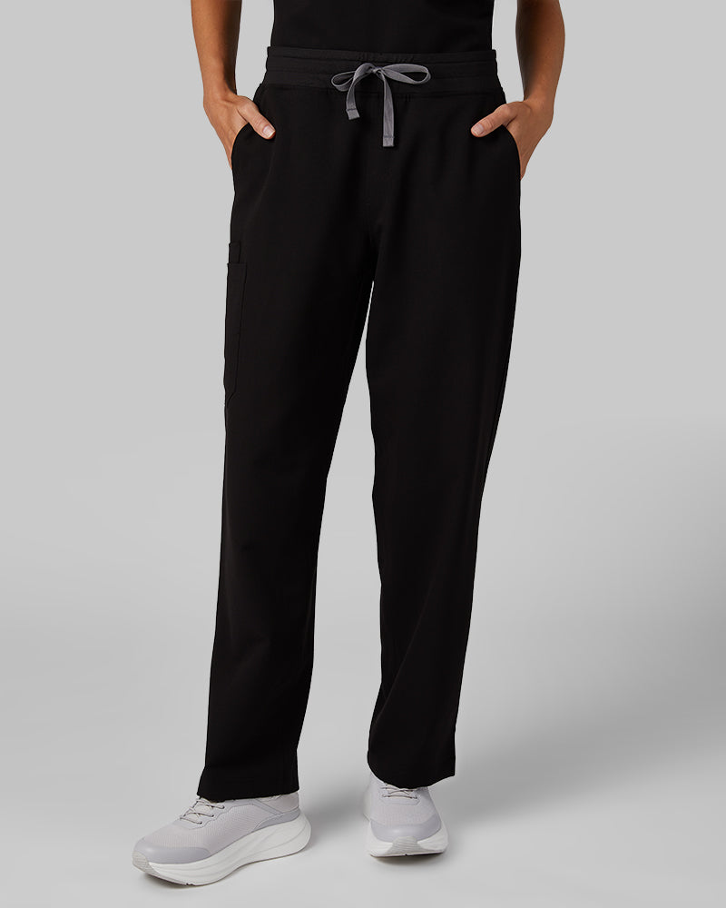 32 Degrees Black _ Womens Cargo scrub Pants {model: Colby is 5