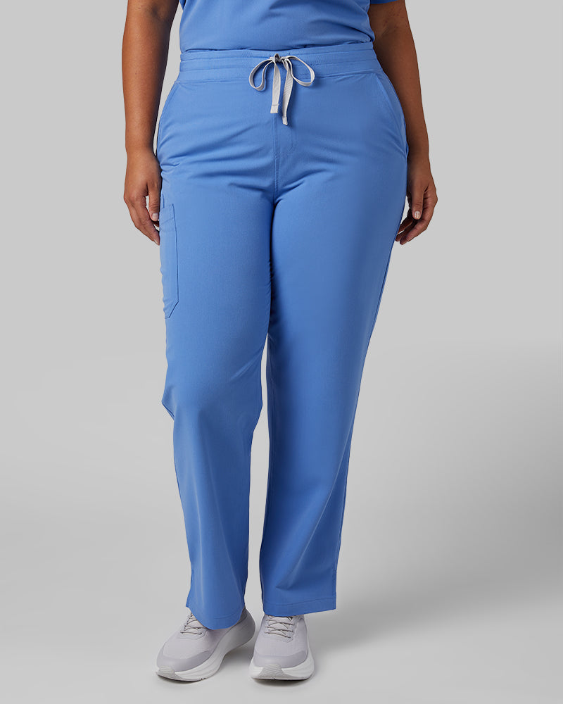 32 Degrees Blue Sky _ Womens Cargo scrub Pants {model: Hannah is 5
