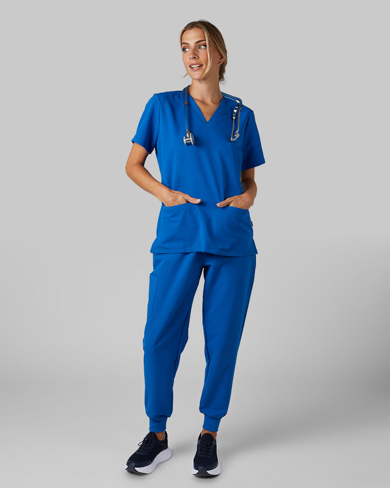 32 Degrees Royal _ Womens Cargo scrub Jogger {model: Colby is 5
